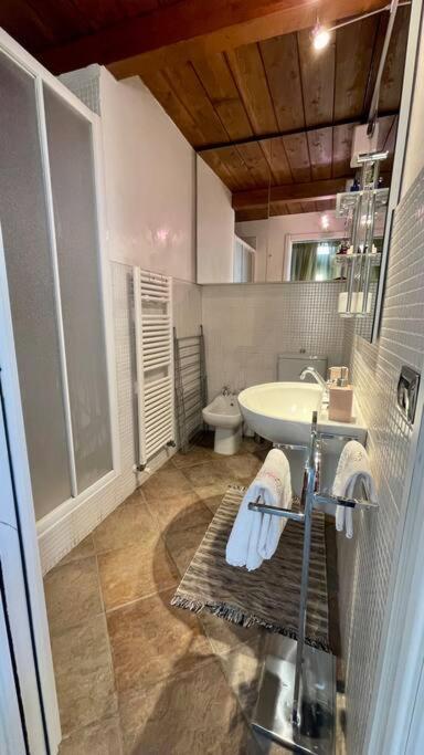 Altana - Loft Sulla Citta Apartment Parma Luaran gambar